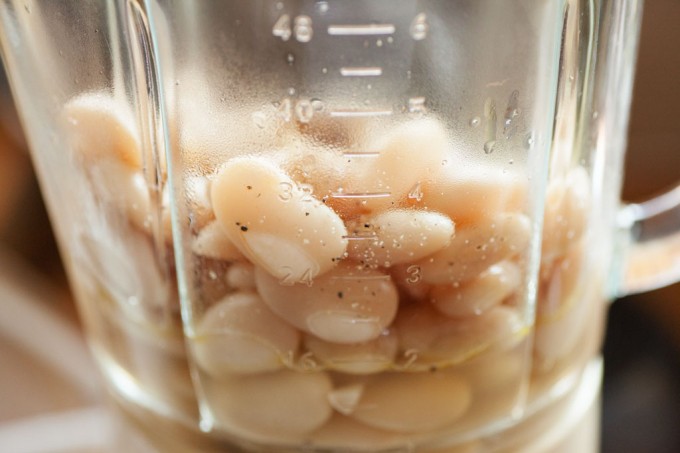 Mus aus weißen Bohnen mit Rosmarin und Chili - Kochfaszination.de