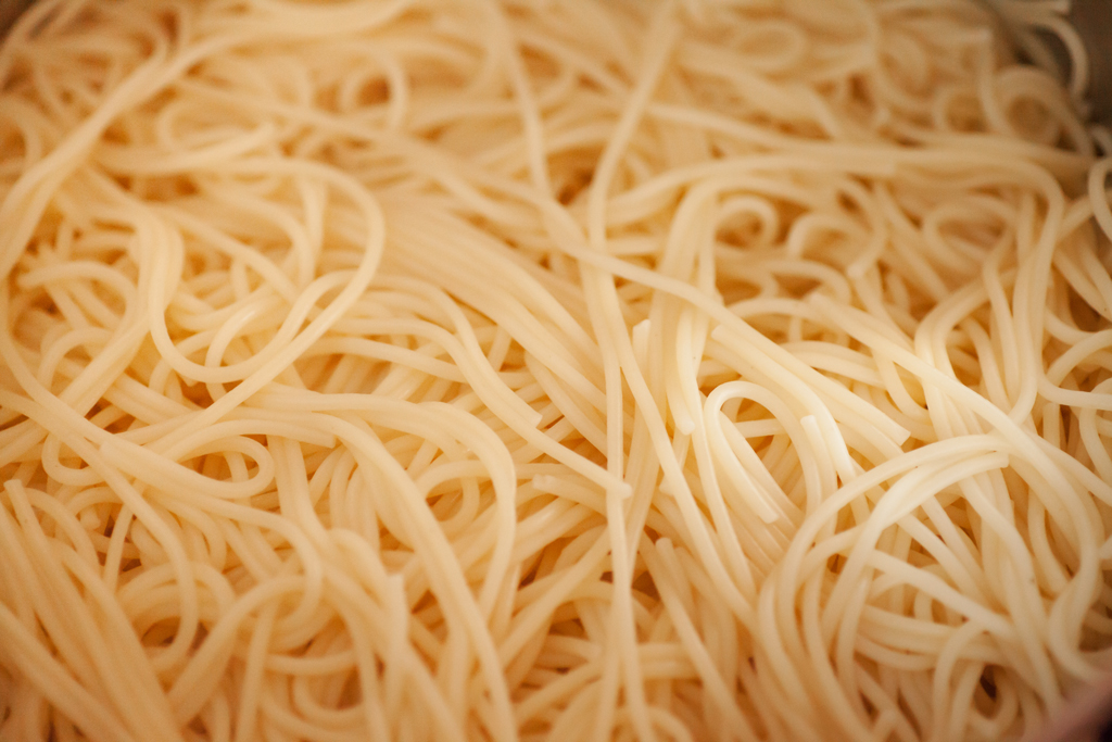 Fertig gekochte Spaghetti: in meiner Familie lieber Gar gekocht statt al dente bzw. bissfest.