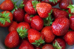 Für das Erdbeer-Tiramisu verwende ich frische Erdbeeren.