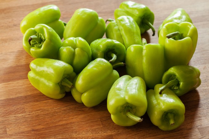 Gefüllte Paprika vegetarisch mit Reis auf türkische Art – Zeytinyağlı ...